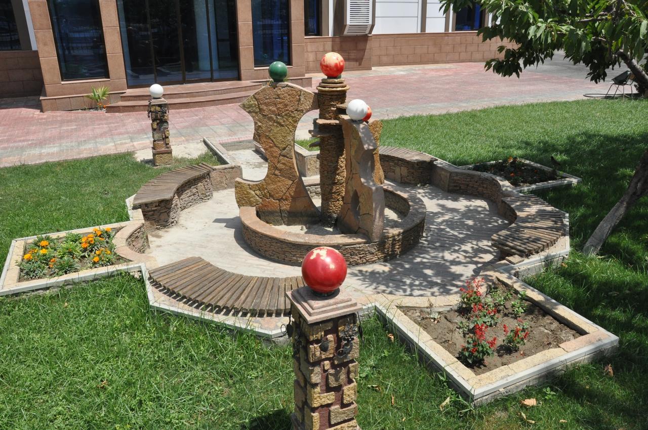 Firuz Hotel Khujand Exterior foto