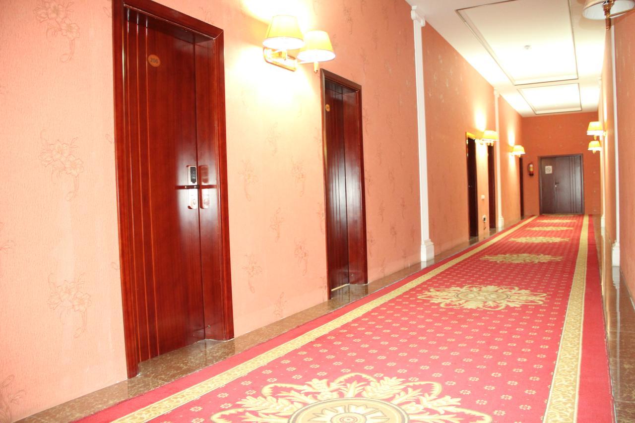 Firuz Hotel Khujand Exterior foto